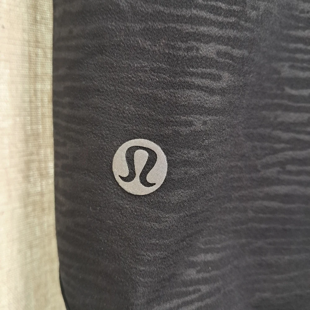 Lululemon x Peloton Bootcamp Ready Shorts Size 6 - Picture 4 of 4